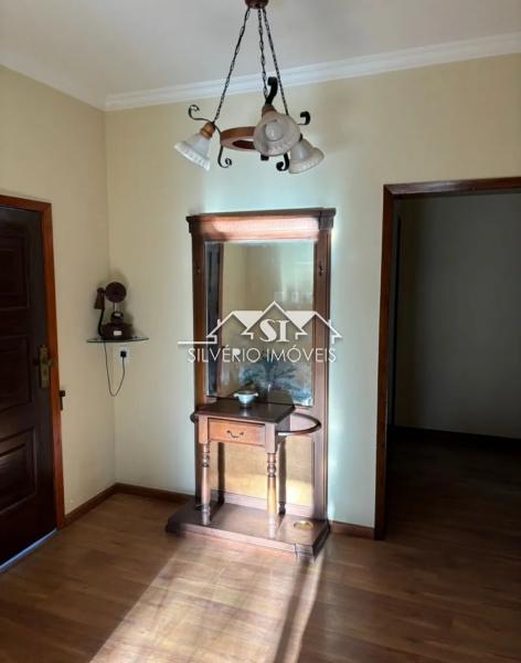 Casa à venda com 3 quartos, 300m² - Foto 18