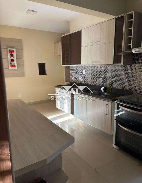Casa à venda com 3 quartos, 300m² - Foto 10