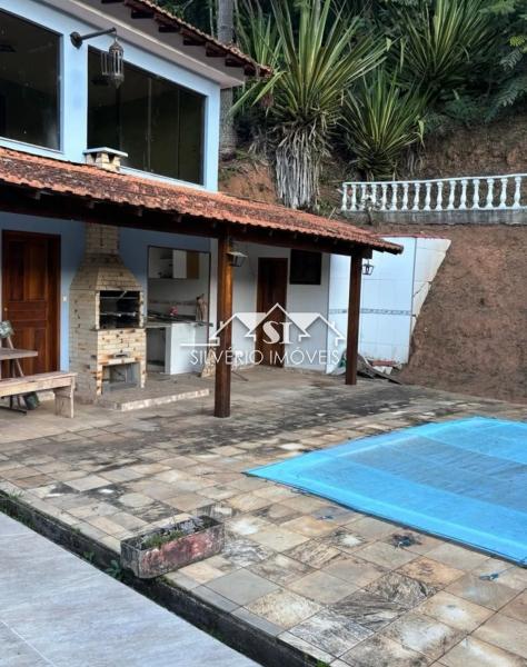 Casa à venda com 3 quartos, 300m² - Foto 4
