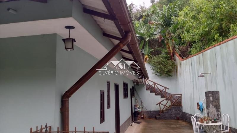 Casa à venda com 2 quartos, 260m² - Foto 2