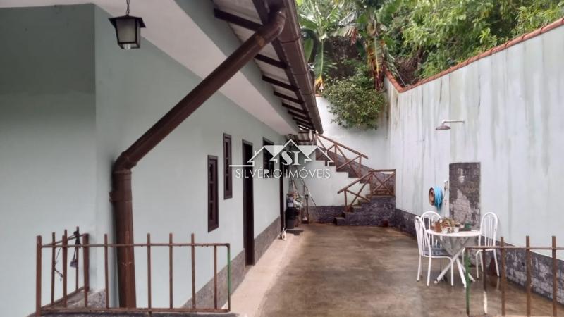 Casa à venda com 2 quartos, 260m² - Foto 3