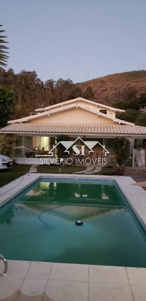 Casa em Nogueira - Petrópolis/RJ  - 3 Quartos