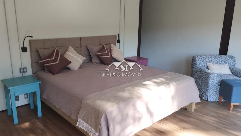 Casa à venda com 4 quartos, 600m² - Foto 19