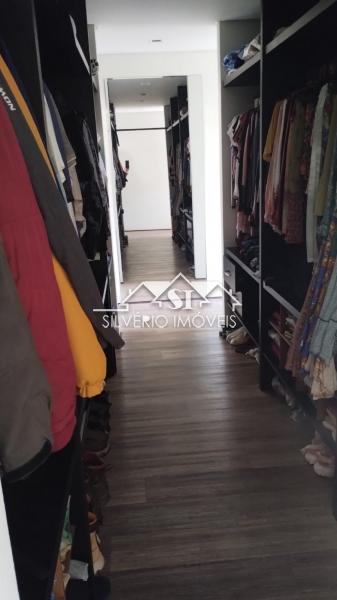 Casa à venda com 4 quartos, 600m² - Foto 16