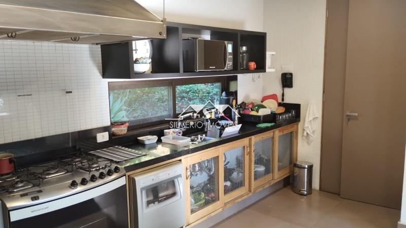 Casa à venda com 4 quartos, 600m² - Foto 22