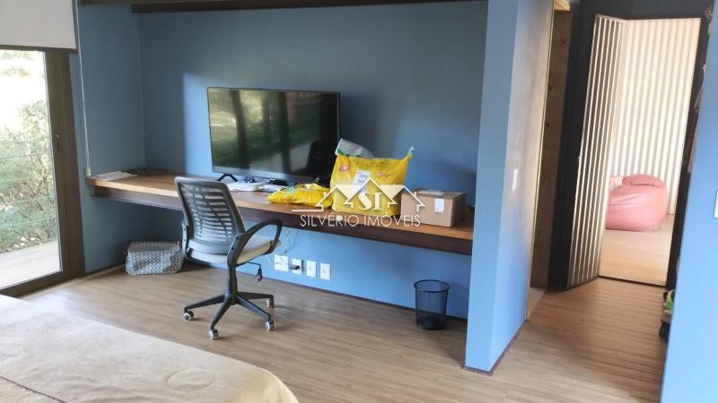 Casa à venda com 4 quartos, 600m² - Foto 25