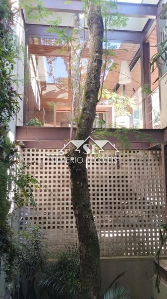 Casa à venda com 4 quartos, 600m² - Foto 31