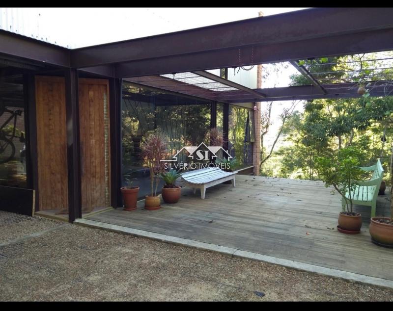 Casa à venda com 4 quartos, 600m² - Foto 4