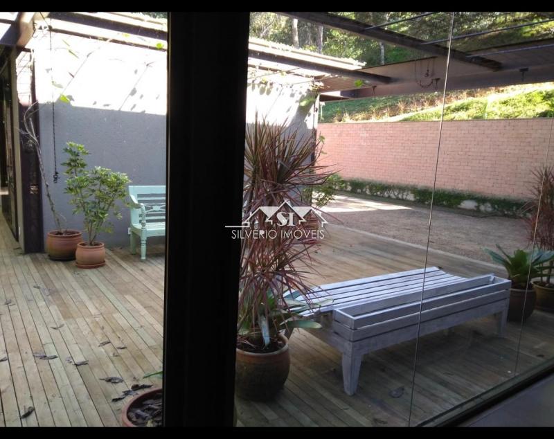 Casa à venda com 4 quartos, 600m² - Foto 28