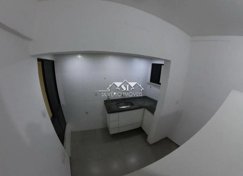 Apartamento à venda com 2 quartos, 71m² - Foto 4