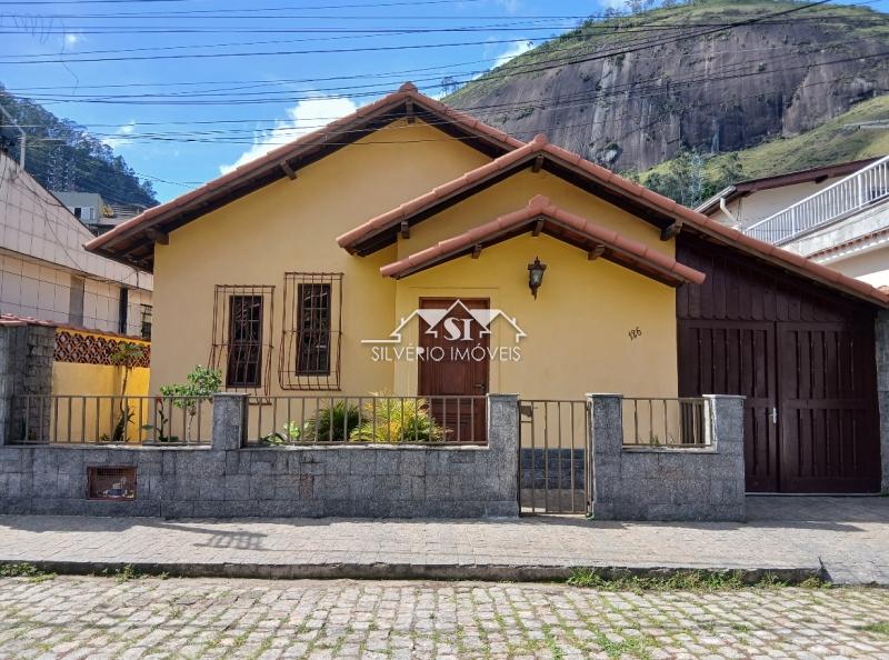 Casa em Cascatinha - Petrópolis/RJ  - 4 Quartos