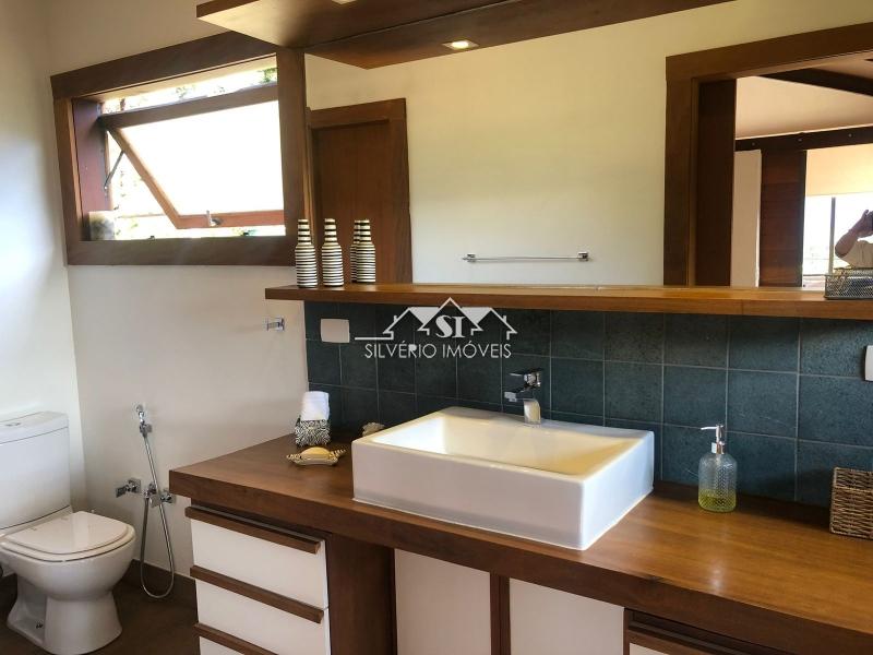 Casa à venda com 3 quartos, 240m² - Foto 15