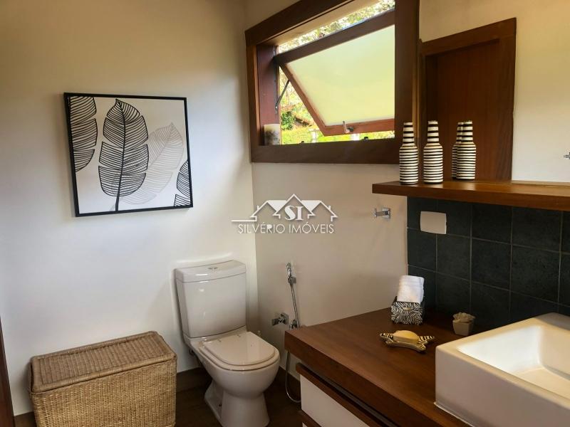 Casa à venda com 3 quartos, 240m² - Foto 16
