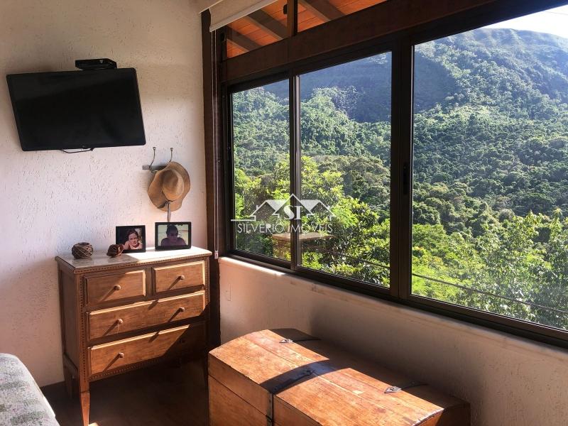 Casa à venda com 3 quartos, 240m² - Foto 14