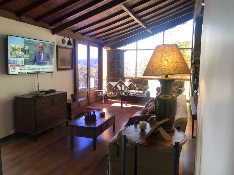 Casa à venda com 3 quartos, 240m² - Foto 11