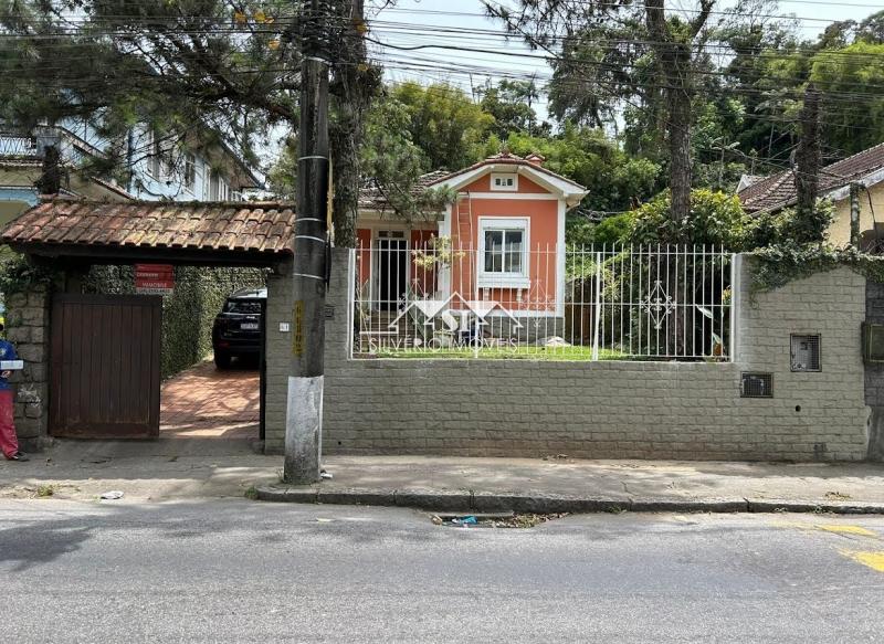 Casa à venda e aluguel com 5 quartos, 250m² - Foto 20