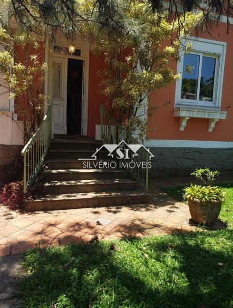 Casa à venda e aluguel com 5 quartos, 250m² - Foto 5