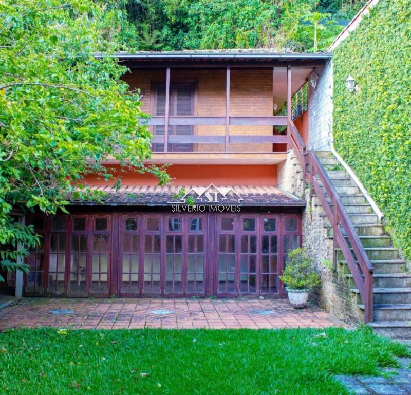 Casa à venda e aluguel com 5 quartos, 250m² - Foto 16