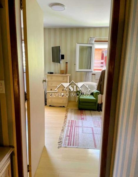 Casa à venda e aluguel com 5 quartos, 250m² - Foto 9