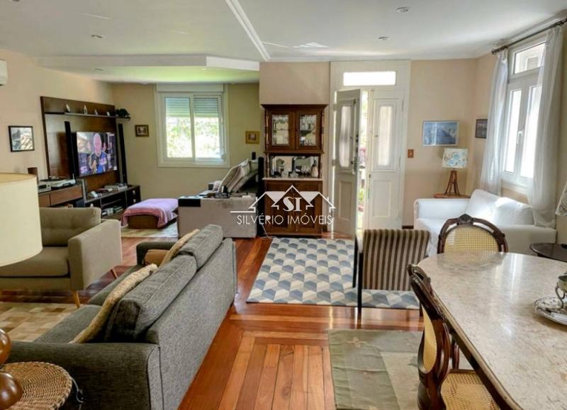 Casa à venda e aluguel com 5 quartos, 250m² - Foto 12