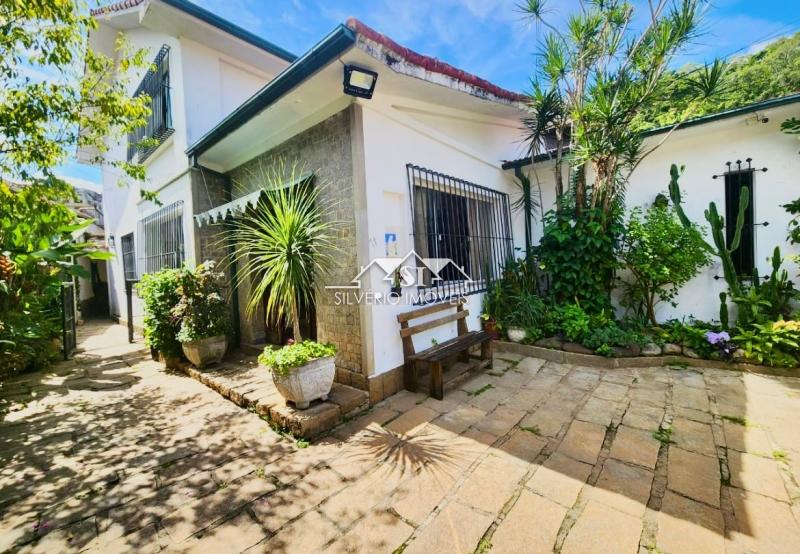 Casa em Mosela - Petrópolis/RJ  - 4 Quartos