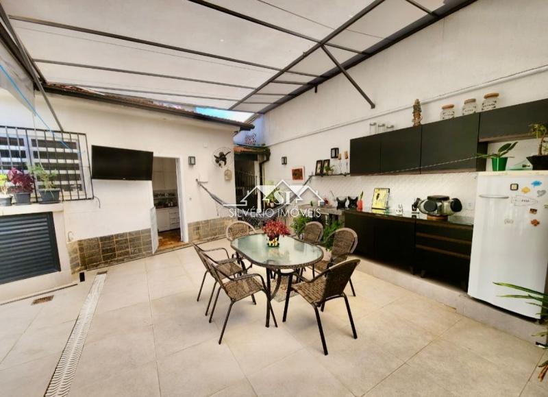 Casa à venda com 4 quartos, 260m² - Foto 19