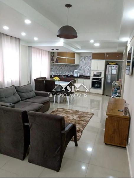 Casa à venda com 3 quartos, 180m² - Foto 4