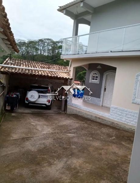 Casa à venda com 3 quartos, 180m² - Foto 3