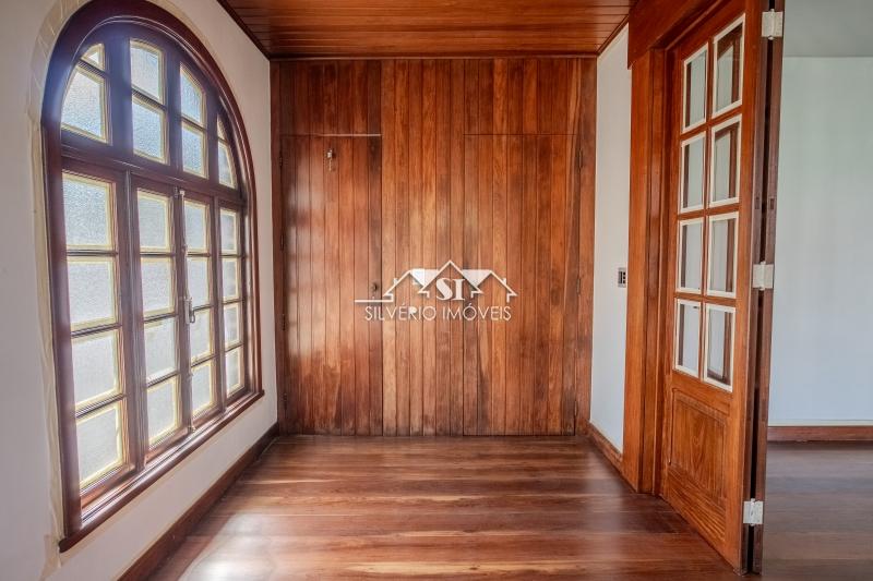 Casa à venda e aluguel com 6 quartos, 400m² - Foto 4