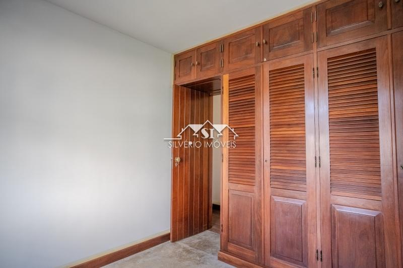 Casa à venda e aluguel com 6 quartos, 400m² - Foto 10