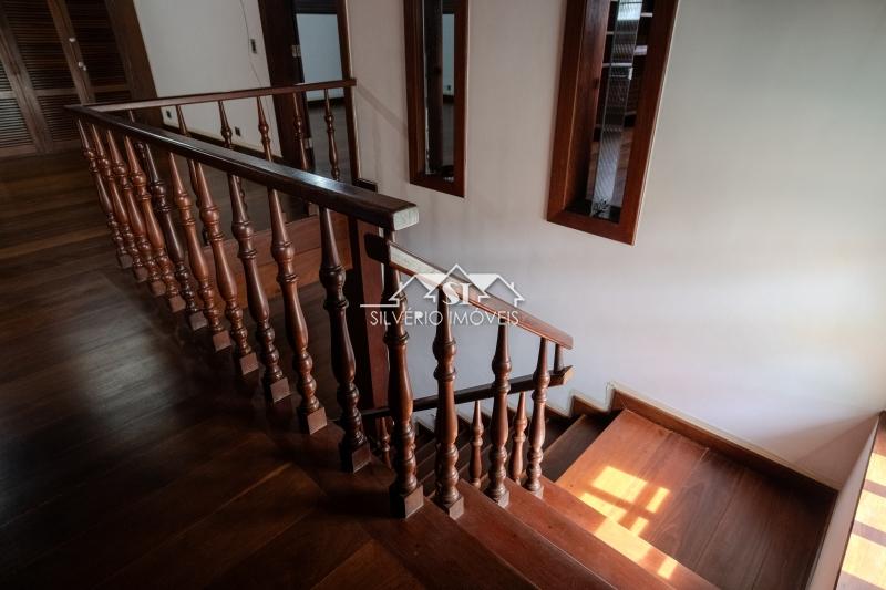 Casa à venda e aluguel com 6 quartos, 400m² - Foto 20