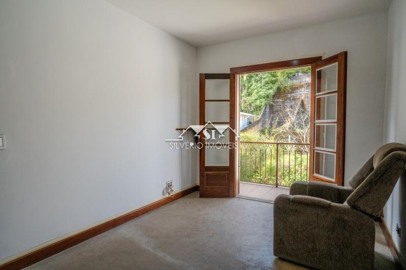 Casa à venda e aluguel com 6 quartos, 400m² - Foto 31