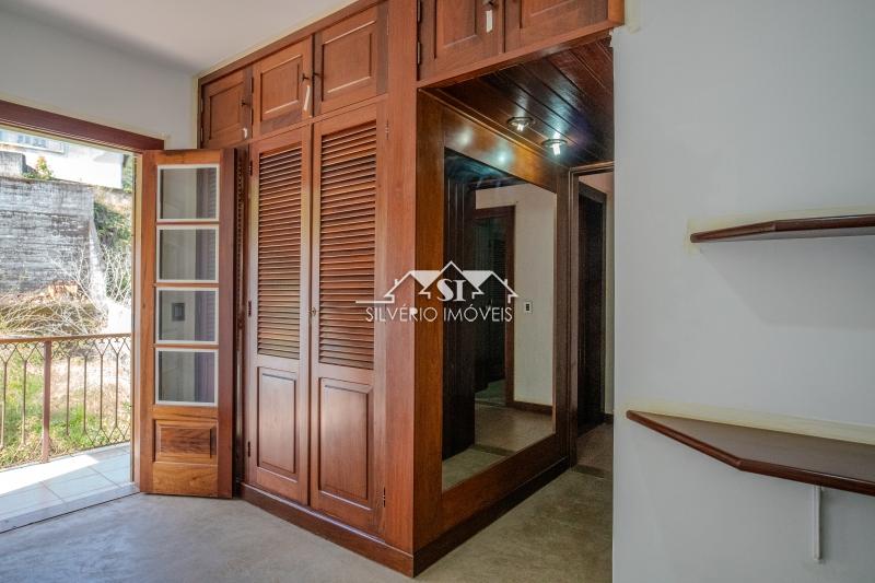 Casa à venda e aluguel com 6 quartos, 400m² - Foto 32