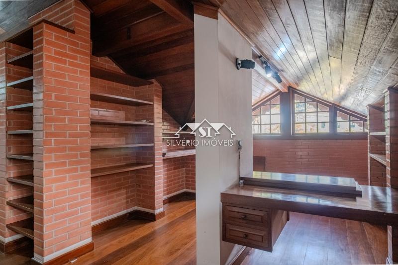 Casa à venda e aluguel com 6 quartos, 400m² - Foto 25