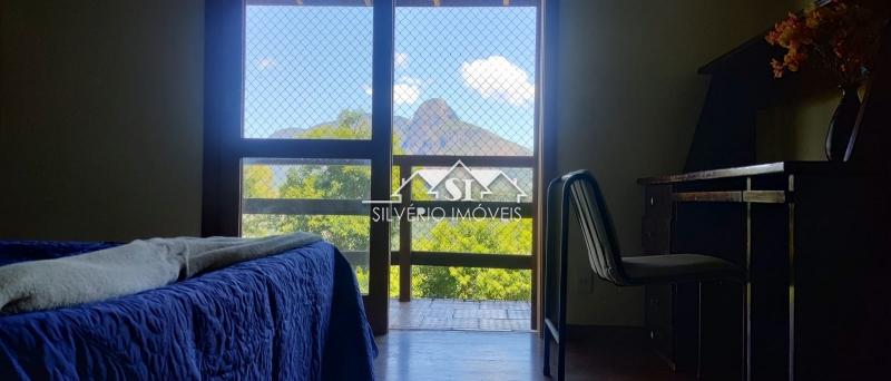 Casa à venda com 6 quartos, 304m² - Foto 9