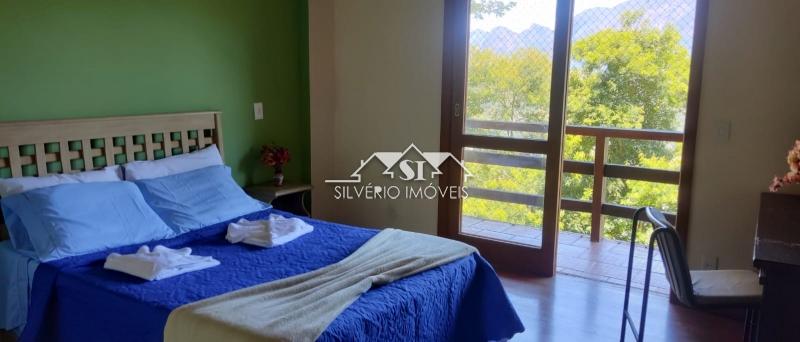Casa à venda com 6 quartos, 304m² - Foto 10