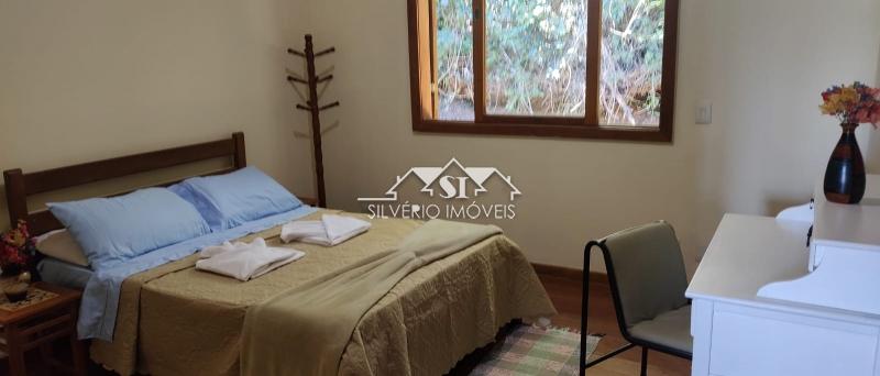 Casa à venda com 6 quartos, 304m² - Foto 11