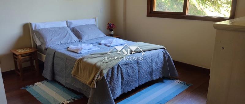 Casa à venda com 6 quartos, 304m² - Foto 12