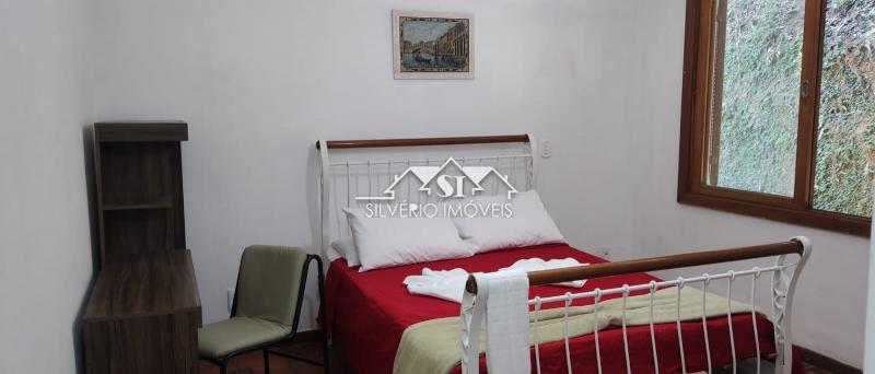 Casa à venda com 6 quartos, 304m² - Foto 13