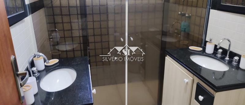 Casa à venda com 6 quartos, 304m² - Foto 15