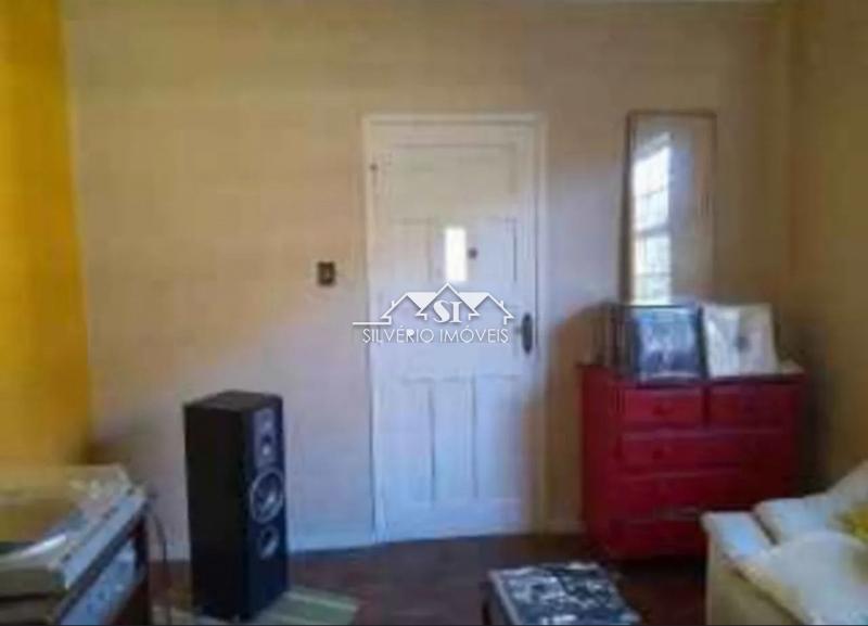 Casa à venda com 2 quartos, 100m² - Foto 3