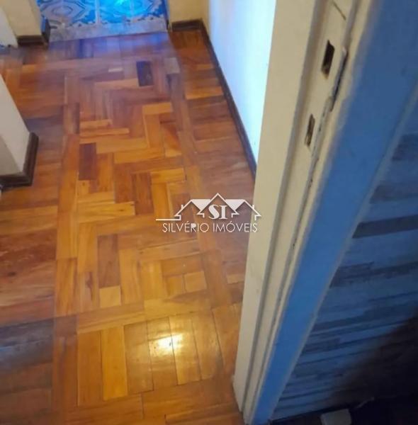 Casa à venda com 2 quartos, 100m² - Foto 4
