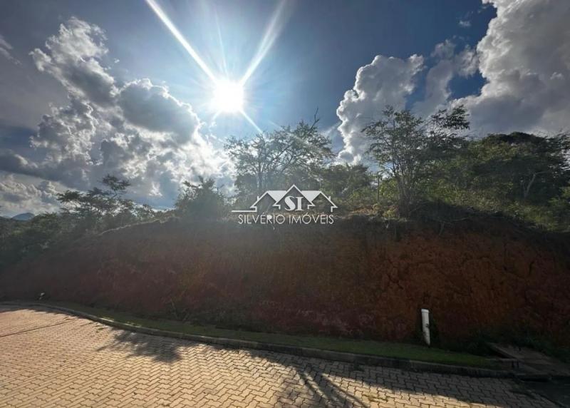 Terreno em Pedro do Rio - Petrópolis/RJ 