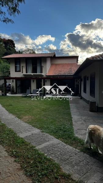 Casa à venda com 3 quartos, 205m² - Foto 14