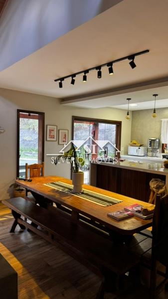 Casa à venda com 3 quartos, 205m² - Foto 8
