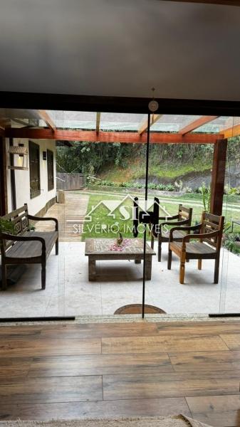 Casa à venda com 3 quartos, 205m² - Foto 9