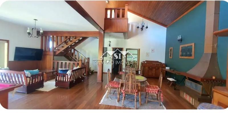 Casa em Corrêas - Petrópolis/RJ  - 4 Quartos