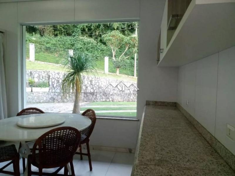 Casa à venda com 4 quartos, 400m² - Foto 4