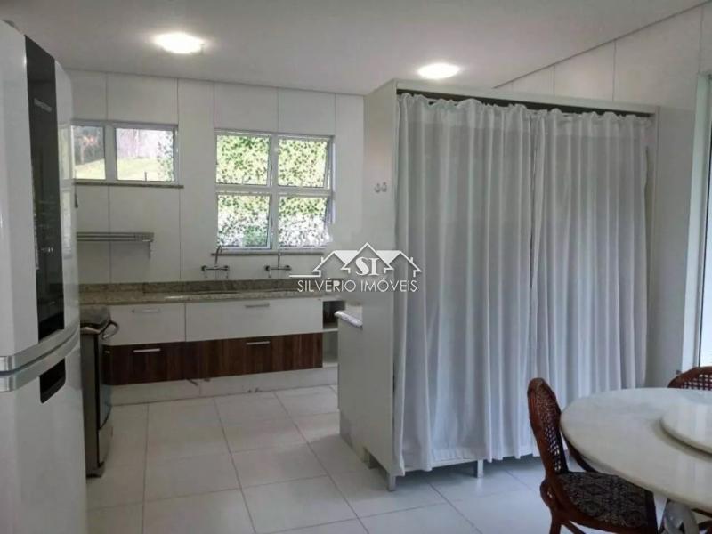 Casa à venda com 4 quartos, 400m² - Foto 5
