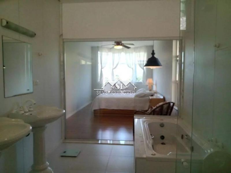 Casa à venda com 4 quartos, 400m² - Foto 7